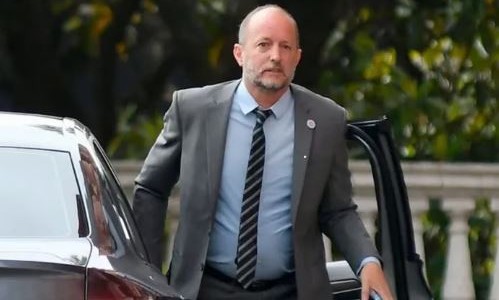 Identificaron más de 200 viajes al exterior de Insaurralde en los últimos 20 años