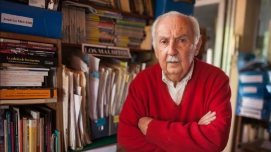 El historiador Norberto Galasso denuncia que podría perder su casa por una estafa de su hija