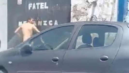Persiguen a un "amante" completamente desnudo por las calles de Salta