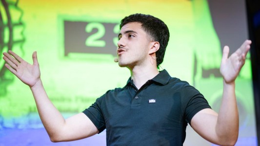 Estudiante que expuso sobre negacionismo en Madrid valoró rol de organizaciones de DDHH y militantes