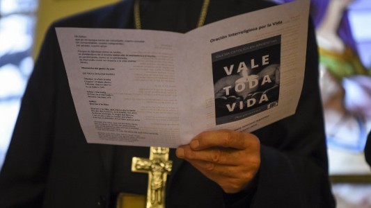 Episcopado, tras la votación del aborto legal: "Duele como argentinos"