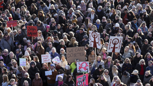 Histórico paro de mujeres en Islandia: participó más de la mitad de la población femenina