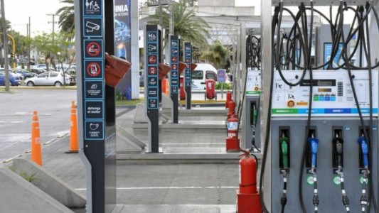 Las petroleras presentaron un plan de acción y prometieron normalizar el abastecimiento de nafta en el corto plazo