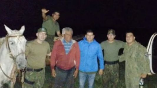 Hallaron arriba de un árbol a un hombre perdido hacía siete días