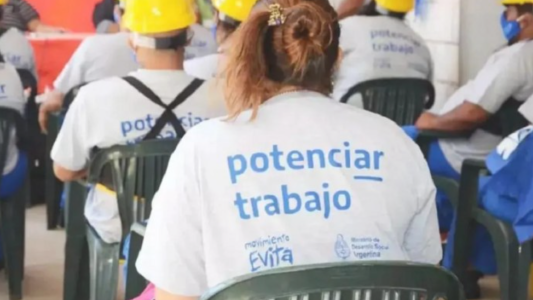 Potenciar Trabajo: más de mil titulares fueron suspendidos por registrar viajes al exterior