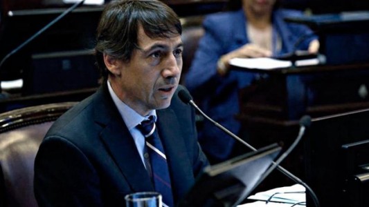 Políticos opositores y oficialistas les mandaron sus condolencias al senador Naidenoff