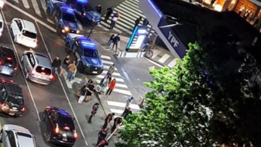 Barracas: quisieron robarle su moto, se refugió en una estación de servicio y fue baleado