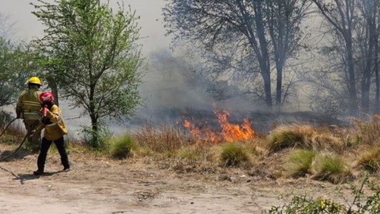 Nuevo incendio forestal en Córdoba: hay alerta por riesgo extremo hasta el miércoles