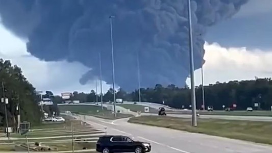 Impactante explosión en una planta química en Texas