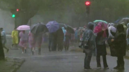 Suspensión del show de Taylor Swift: el SAME asistió a fanáticas con hipotermia y crisis nerviosas