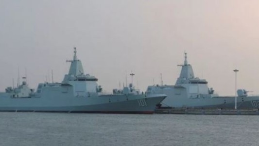 Australia protesta por daños leves provocados a sus buzos por el sonar de un destructor chino