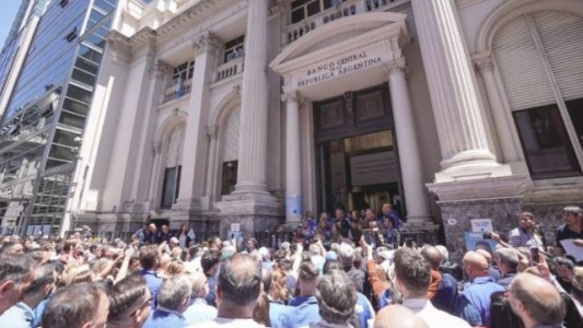 Los grandes desafíos del próximo Gobierno: cepo cambiario, pobreza y planes sociales