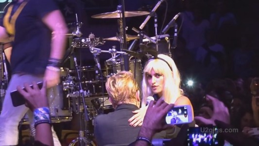 El baile de Penélope Cruz y Javier Bardem al ritmo de U2