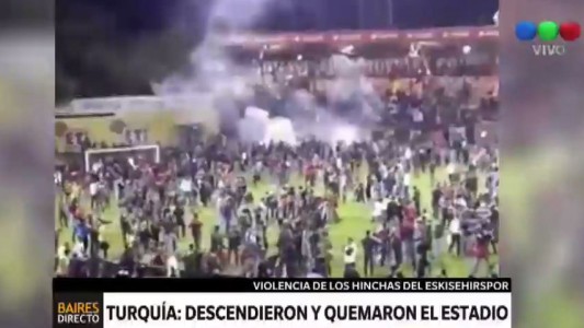 Turquía: Se fueron al descenso y prendieron fuego su estadio