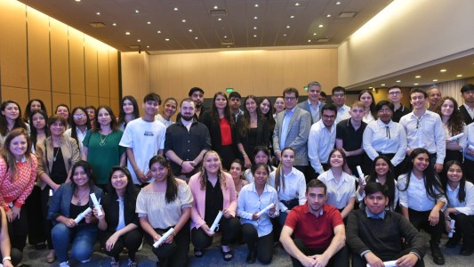 "A la par": 50 estudiantes participaron de un programa de movilidad social del Consejo de Ciencias Económicas