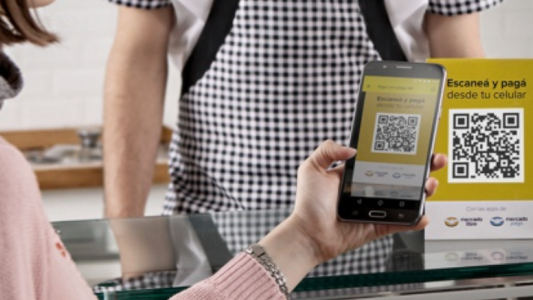 Disputa bancos-Mercado Pago: modificaciones en la vinculación de cuentas y los pagos con QR