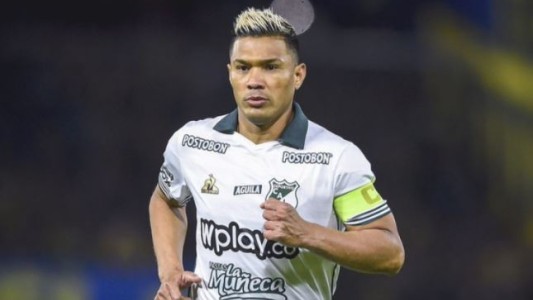 Escándalo en Colombia: Teófilo Gutiérrez fue sancionado por manosear a una mujer en pleno partido