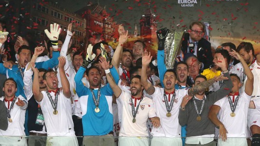 Sevilla le ganó al Liverpool y es tricampeón de la Europa League