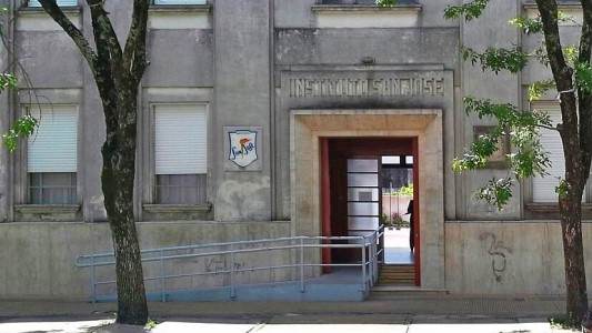 Santa Fe: Tres chicos sufrieron quemaduras cuando hacían un experimento en una escuela