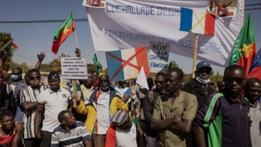 Burkina Faso impulsa eliminar el francés como idioma oficial