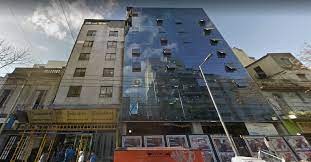 Trabajadores de la salud mantienen "toma pacífica" en la Clínica Virreyes, en rechazo a 400 despidos