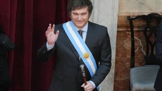 Milei, sobre los planes sociales: "El que corta la calle, no cobra"