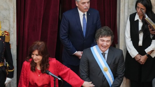 "Tenés que firmar": así fue la jura de Javier Milei como Presidente de la Nación