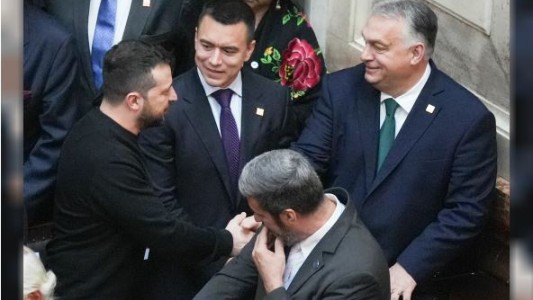 Tenso diálogo en Buenos Aires de Zelenski con Orbán en medio de las tensiones entre Ucrania y Hungría
