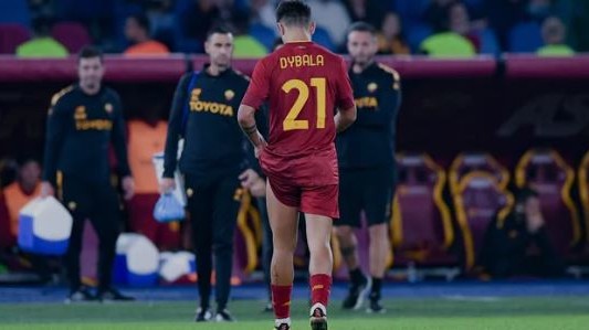 Preocupación por Dybala: salió lesionado en la Roma ante Fiorentina