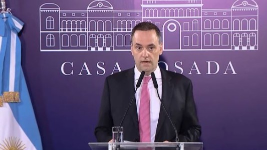 Adorni fustigó las críticas de "quienes guardaron silencio ante el crecimiento de la pobreza"