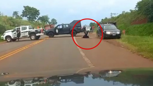 Impactante: así fue el violento choque a una policía en Misiones
