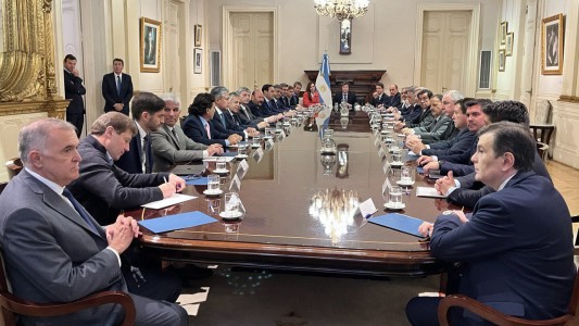 Tras reunirse con Milei, los gobernadores rechazan la restitución del impuesto a las Ganancias