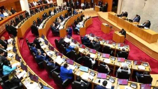Tucumán: Los legisladores se duplicaron la dieta