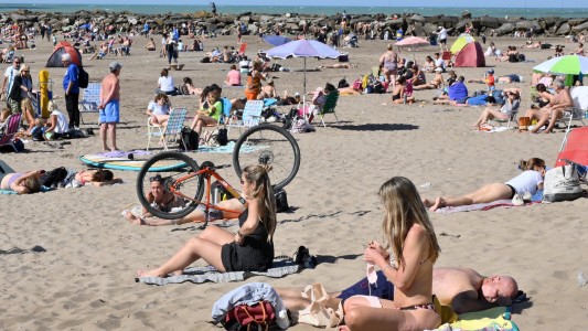 Vacacionar en la primera quincena de enero en Mar del Plata cuesta un millón de pesos