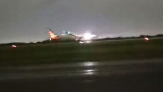 Un rayo impactó a un avión que iba a Miami y debió regresar de emergencia a Ezeiza