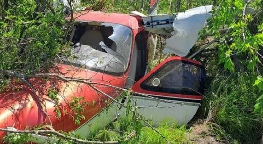 Milagro en Córdoba: cayó una avioneta pero sus ocupantes resultaron ilesos