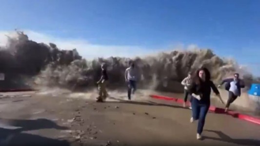 Olas de ocho metros hirieron a casi diez personas en California