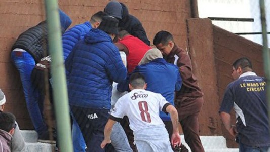 Titular de APREVIDE advirtió que desnudar a hinchas rivales "no les va salir gratis" a Platense e Italiano