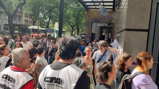 ATE no esperó a la CGT y convocó a una jornada de lucha por las cesantías en el Estado