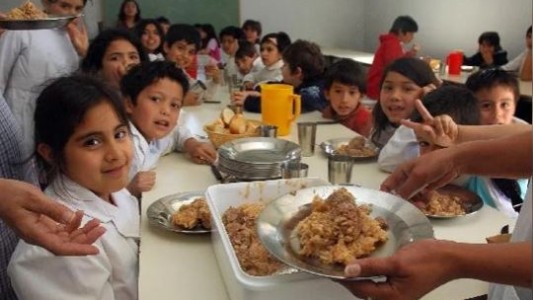 Tucumán reabre los comedores escolares para más de 100 mil niños pobres