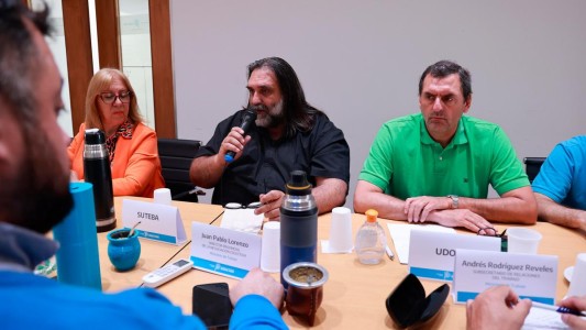 El Gobierno bonaerense convocó a docentes y estatales para revisar el acuerdo salarial