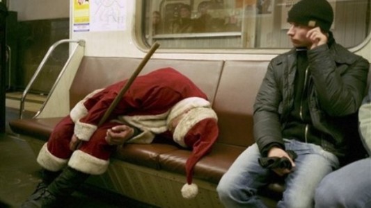 Diario debió pedir disculpas tras publicar la necrológica de Papa Noel