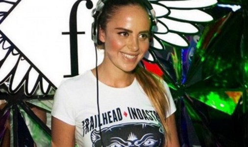 La joven rusa que echaron del trabajo por ser demasiado sexy