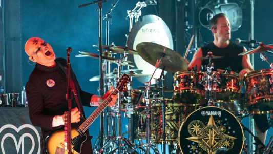 Smashing Pumpkins busca nuevo guitarrista y abrió una convocatoria pública: 10.000 postulantes