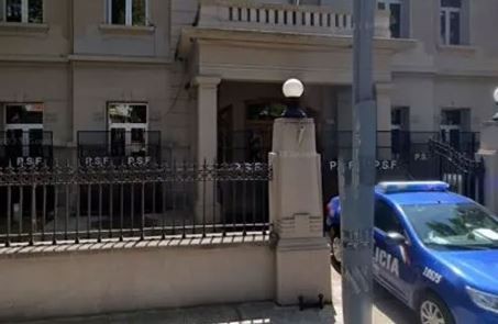 Desplazan a un jefe policial de Rosario por la desaparición de dólares secuestrados