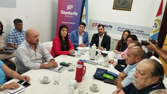 El Gobierno "está dinamitando el camino" al inicio de clases, advirtió sindicato docente de Santa Fe