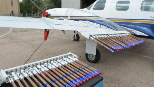 Polémica por los aviones que "cortan" el granizo: piden analizar su efectividad e impacto ambiental