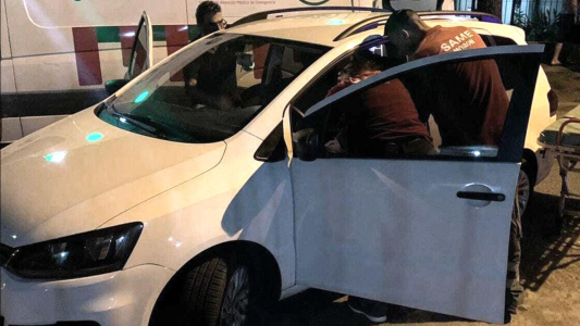 Quisieron robarle el auto, se le trabó el cinturón de seguridad y la mataron de un tiro en la cabeza