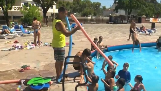 "Ni enero para descansar": los docentes que están obligados a trabajar en sus vacaciones para poder pagar las cuentas