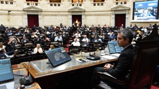 EN VIVO: Diputados debaten la Ley Ómnibus por tercer día consecutivo